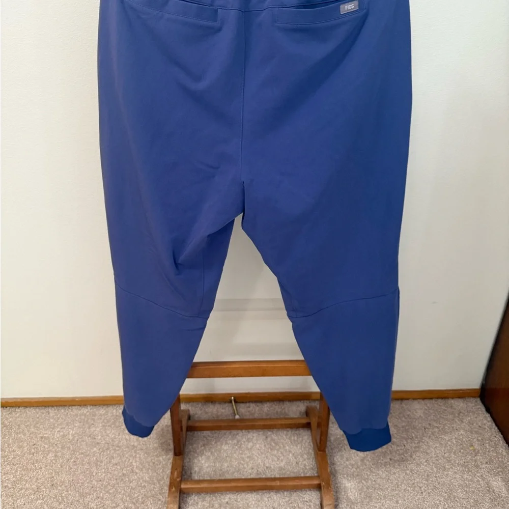 Figs Men's Purple “Wayfarer” Scrub Set Tansen Joggers large  Leon shirt XL